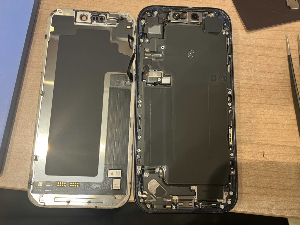 iPhone 17 Proの画面交換の修理写真 5