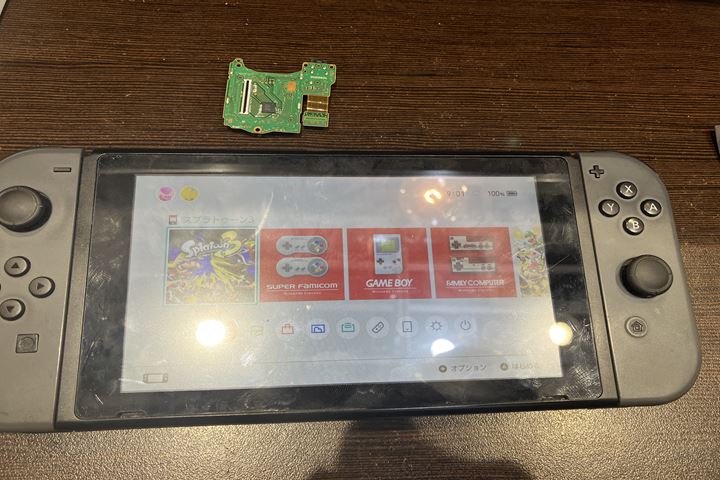 Nintendo Switchのゲームカード読み込み不良の修理写真 4