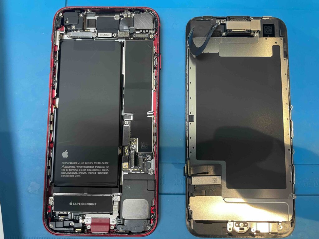 iPhone SE第3世代のスピーカー清掃の修理写真 1