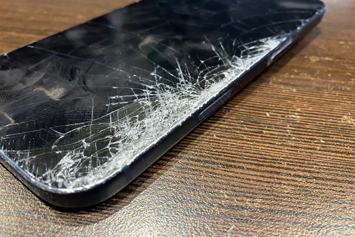 iPhone 17 Proの画面交換とフレーム修正の修理写真 2