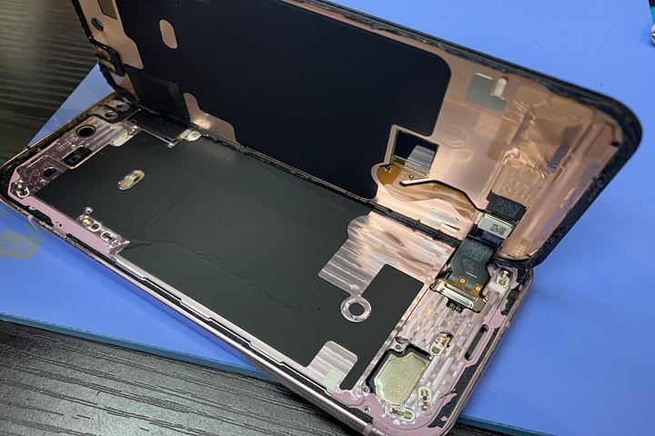 Google Pixel 9 Proの画面交換の修理写真 2