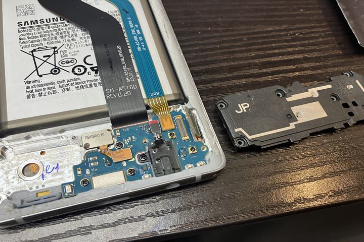 Galaxy A51 5Gの画面交換の修理写真 4