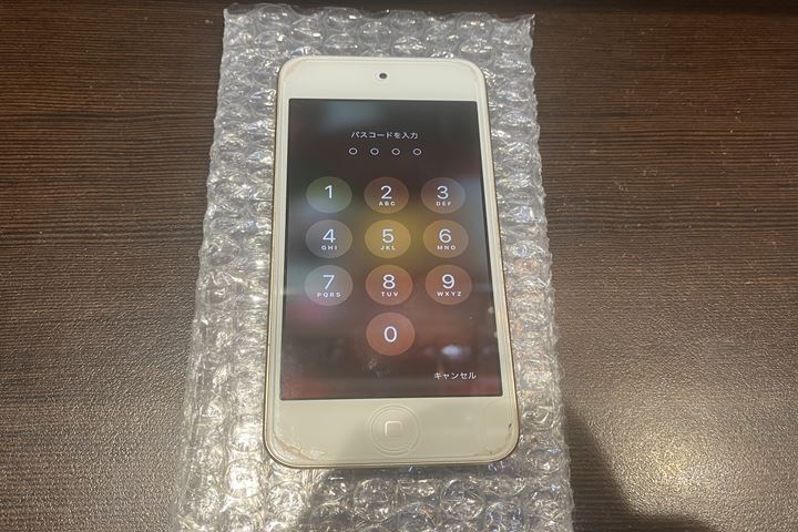 iPod touch第7世代のバッテリー交換の修理写真 1