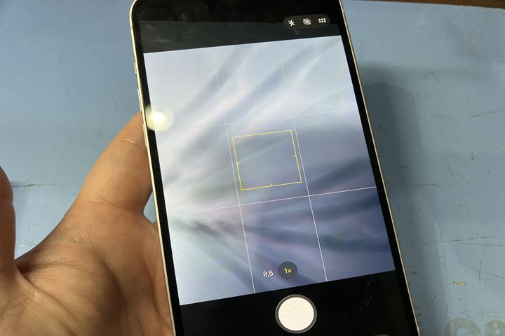 iPhone 14 Plusのカメラ・バッテリー交換の修理写真 1