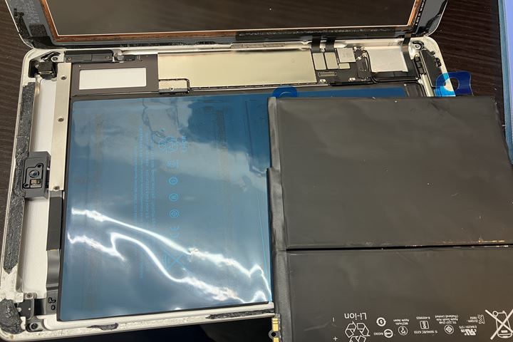 iPad 6のバッテリー交換の修理写真 2