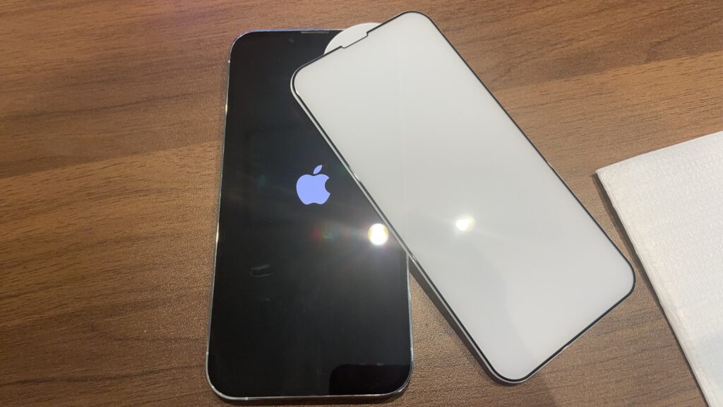 雨の日に増えるiPhoneの水没修理の写真 5